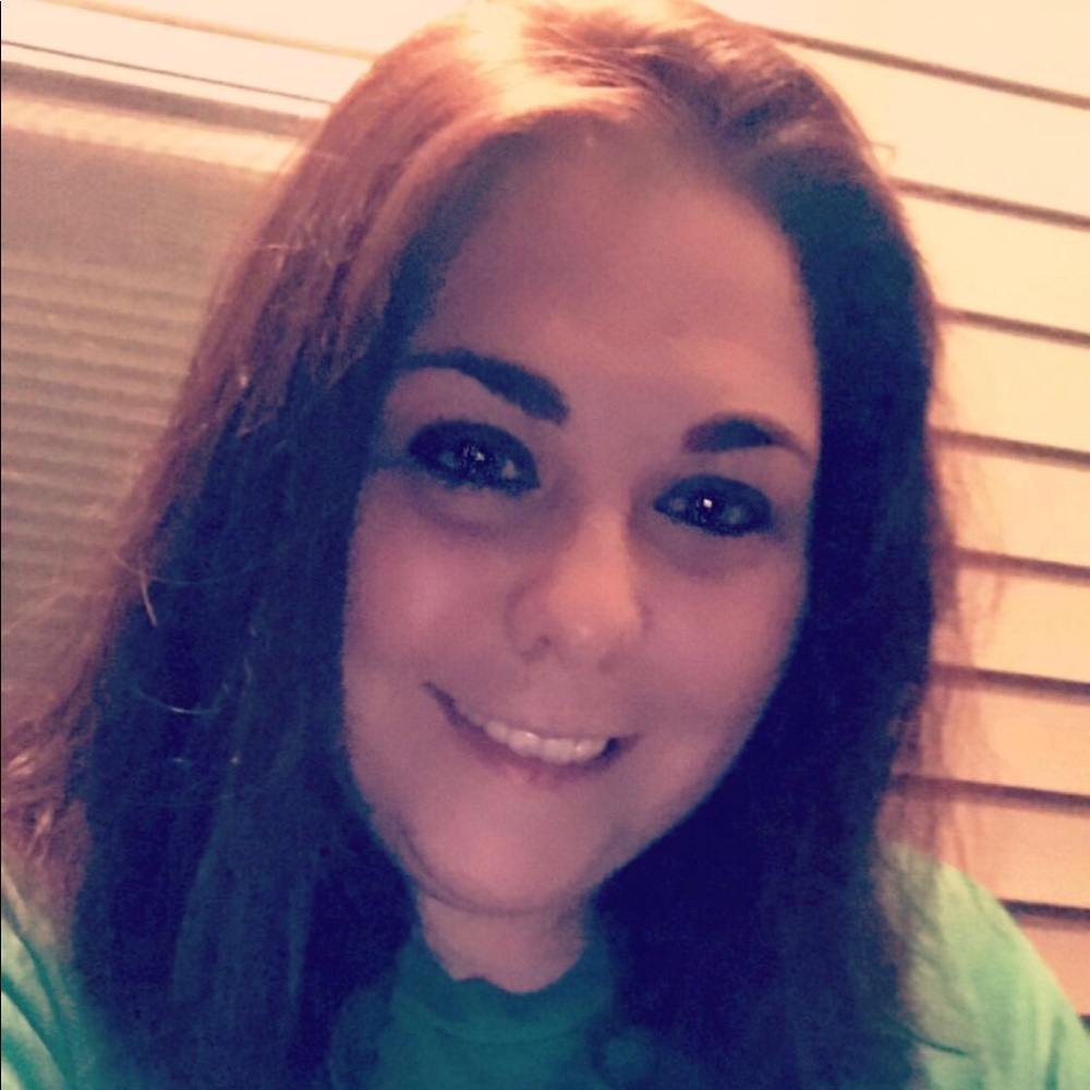 Meet your Posher, Stephanie